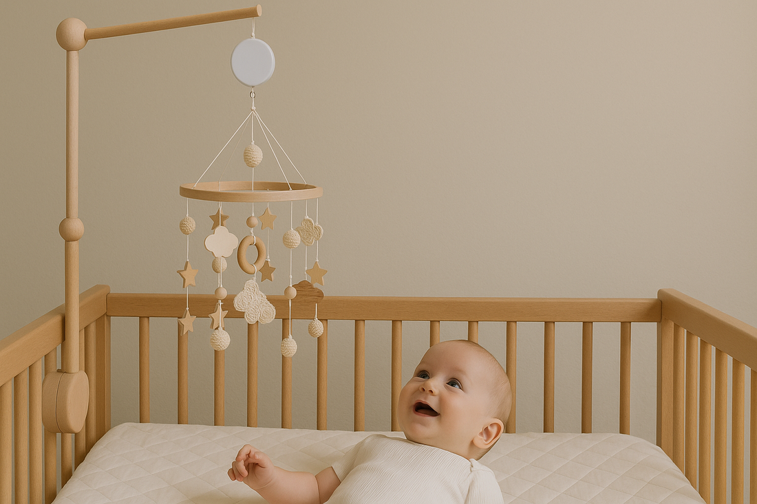Pourquoi un mobile pour bébé est bien plus qu'un joli jouet (et comment le choisir)